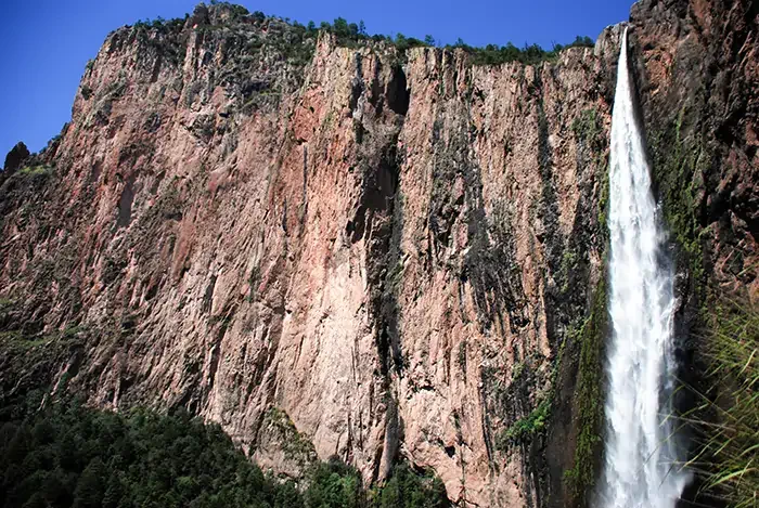 Basaseachi, cascadas en México, Chihuahua.