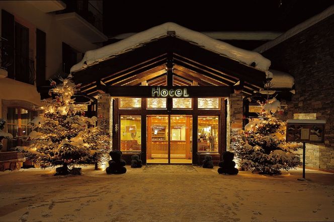 Riffelalp Resort 2222m Ski-in & Ski-out