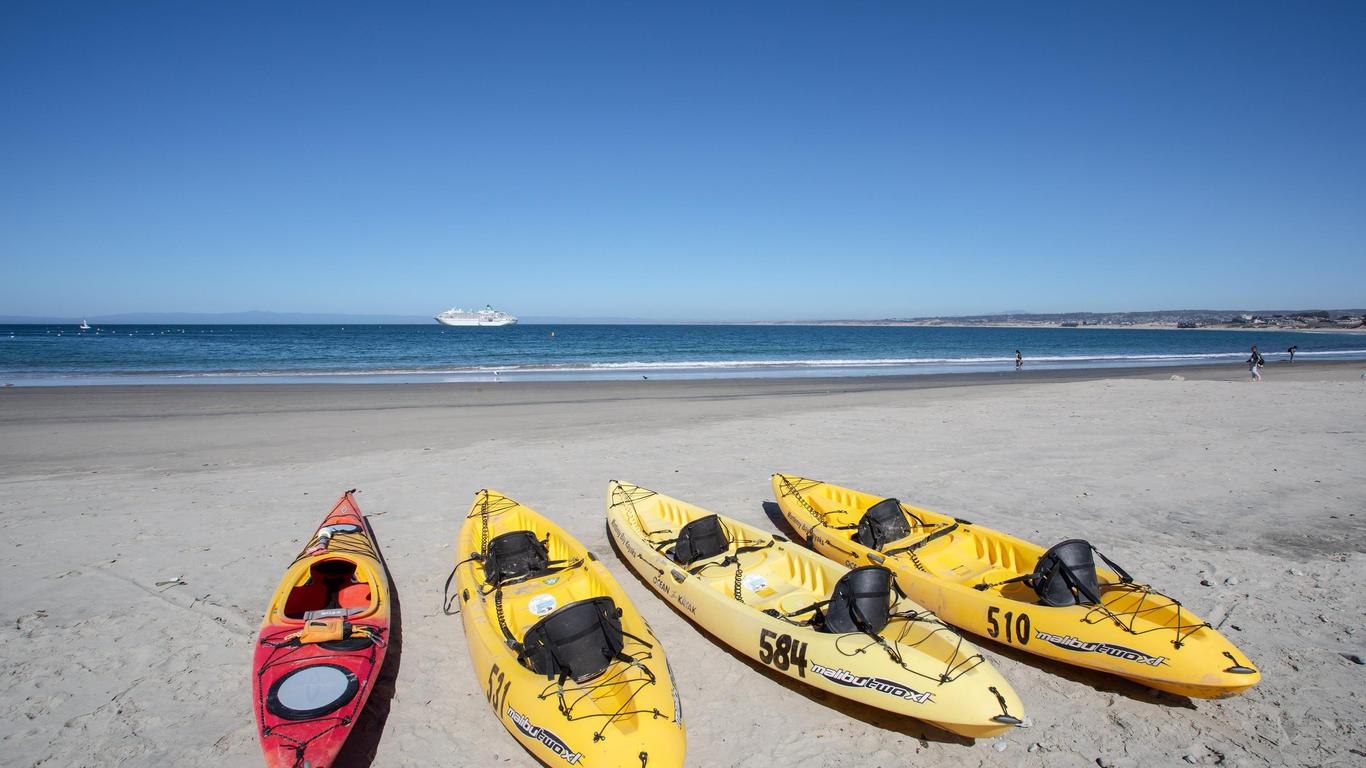 Holiday Inn Express Monterey-Cannery Row