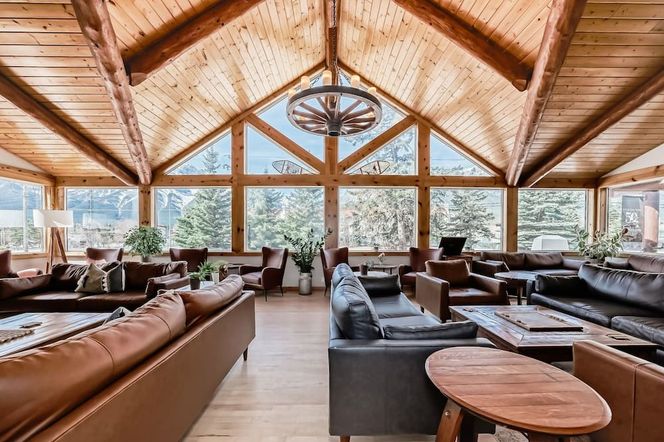 Canmore Rocky Mountain Inn