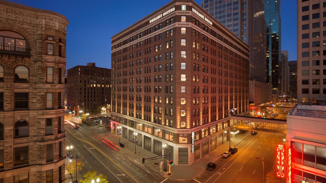 Embassy Suites By Hilton Minneapolis Downtown Hotel