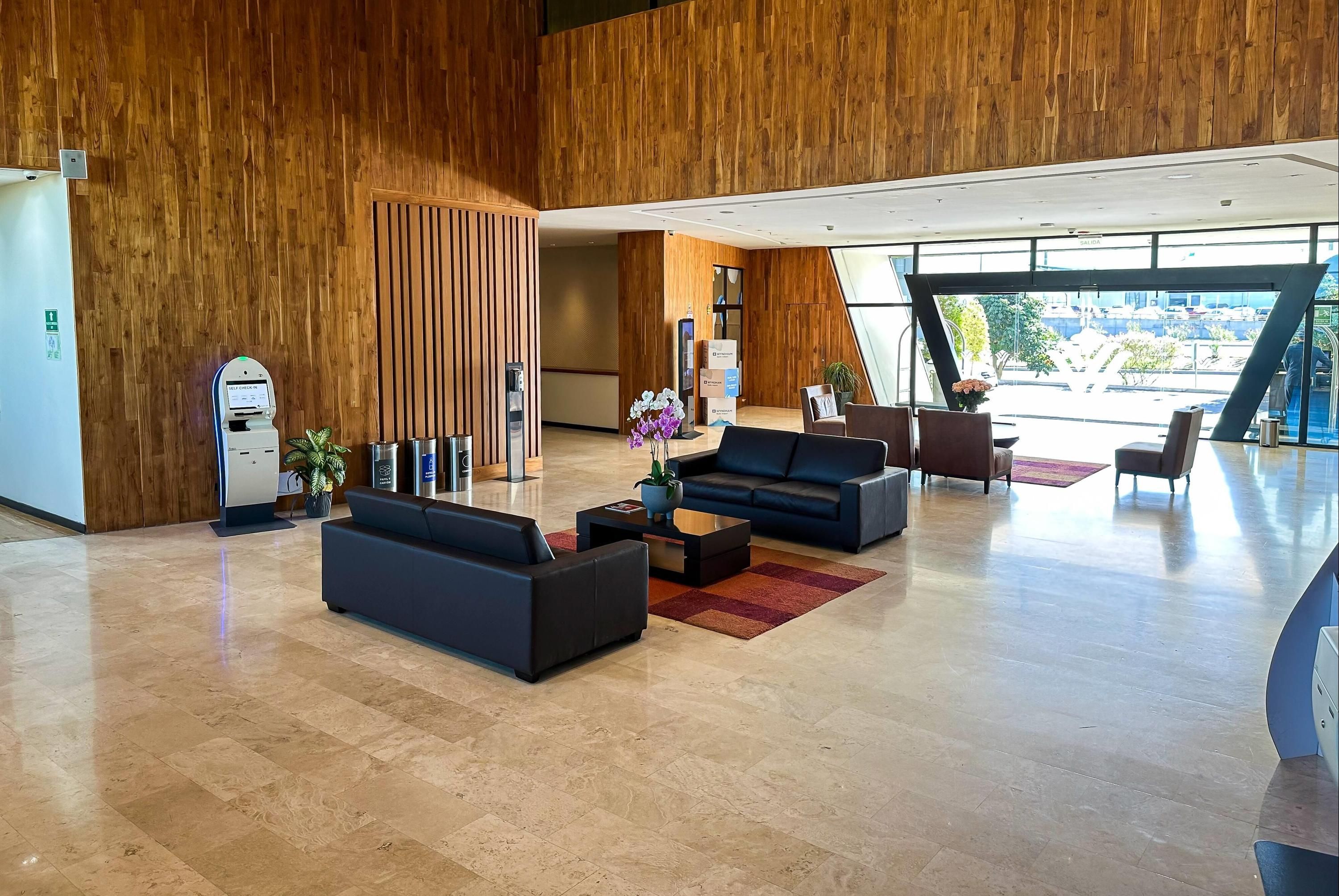 Wyndham Quito Airport